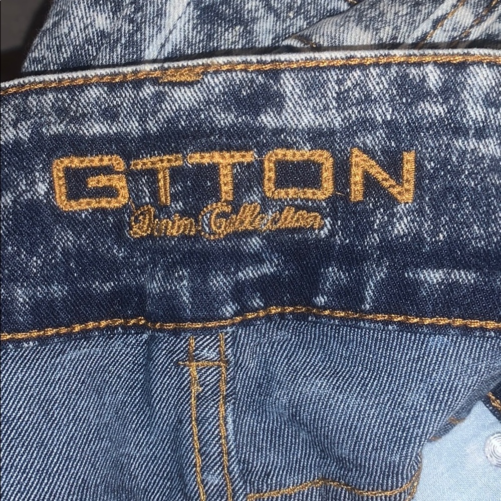 Blue Jeans - Picture 3 of 3